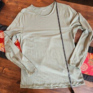 Quince 100% Merino Wool All-Season Base Layer Long Sleeve | Sz. Large